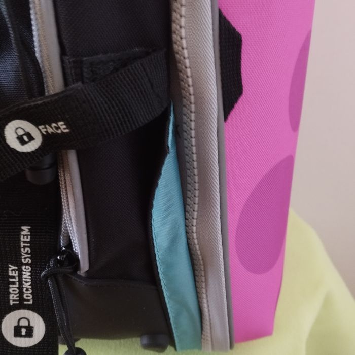 Sac à dos valise Minions Neuf - photo numéro 5