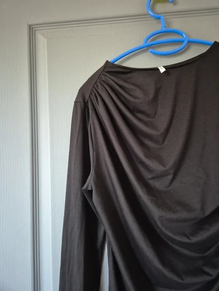 t shirt Halara neufTaille s - photo numéro 2