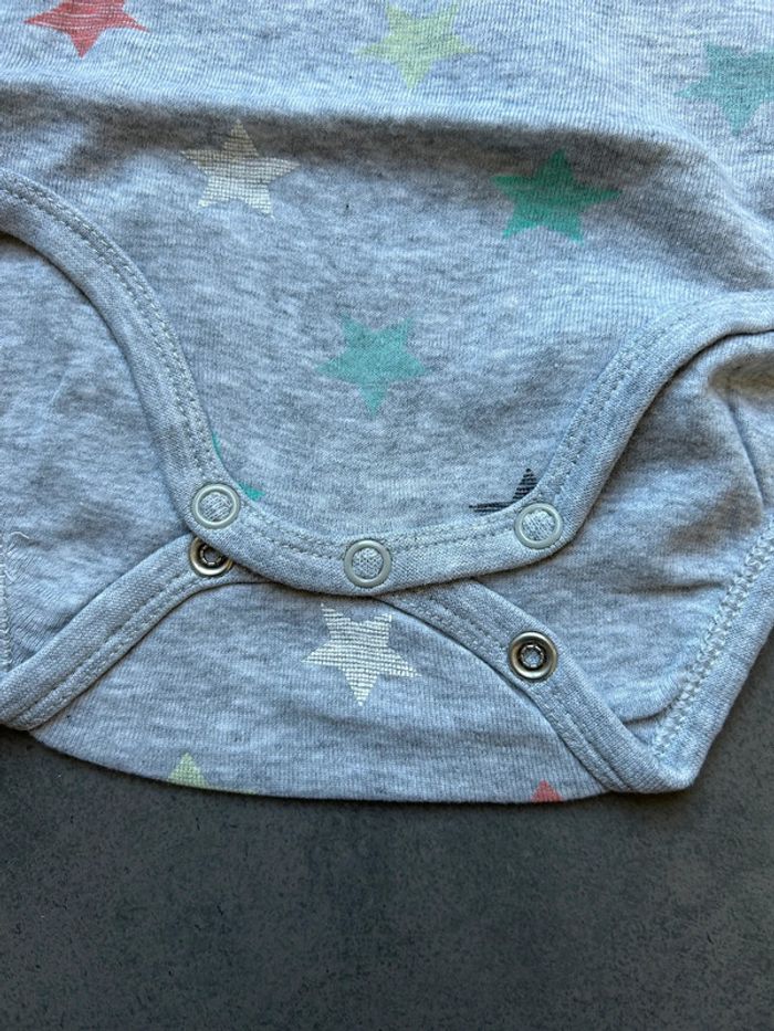 Lot de 2 bodys sans manches débardeurs bébé garçon H&M - photo numéro 7