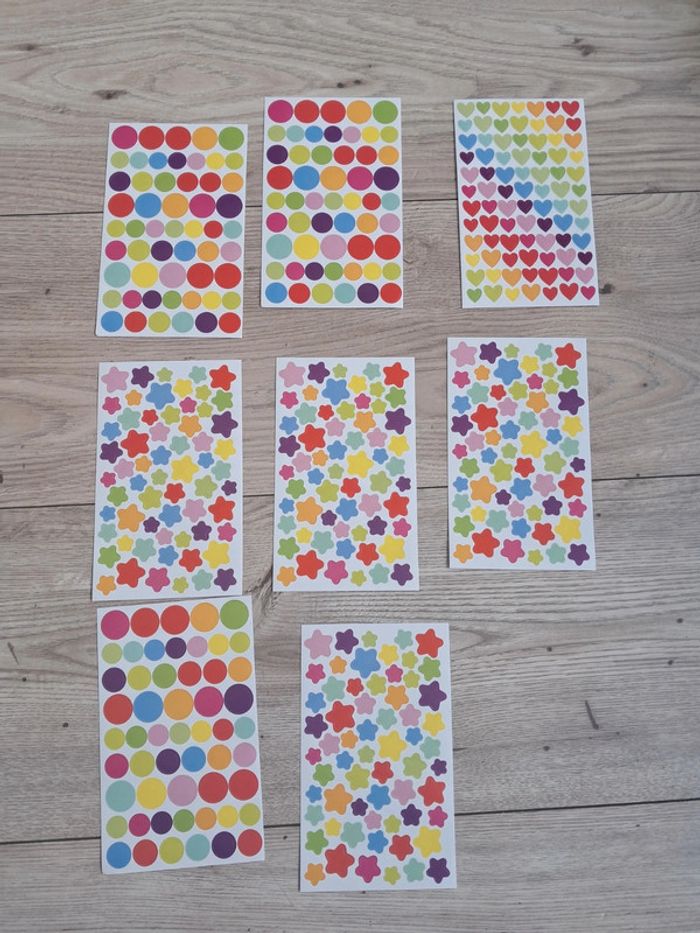 8 planches gommettes formes et couleurs