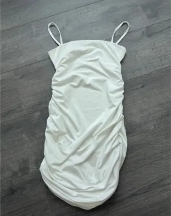 Mini robe blanche Shein taille S ou 36