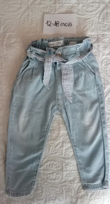 Jean léger et ceinture 12/18 mois