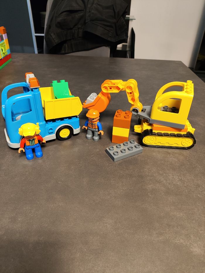Lego Duplo 10812 : Le camion et la pelleteuse - photo numéro 3