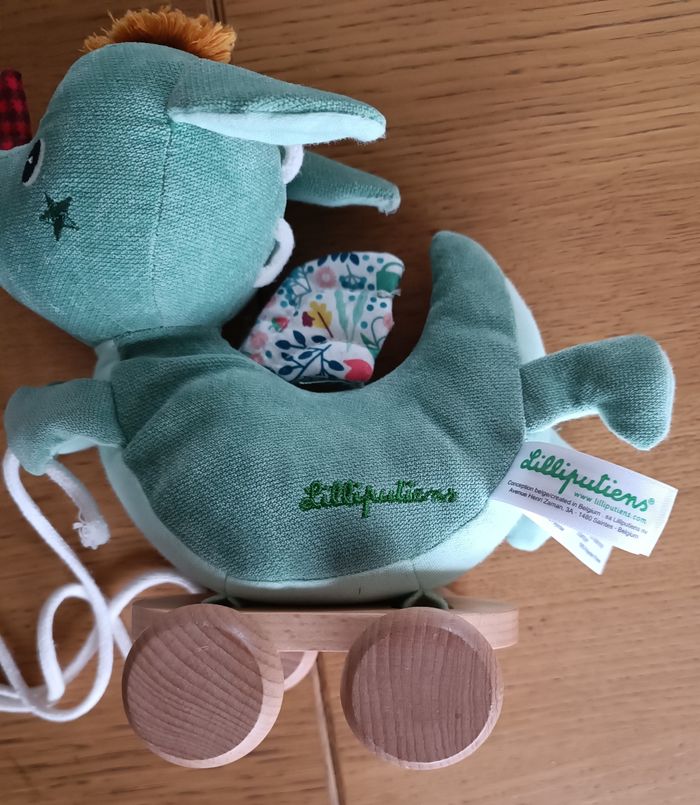 Peluche à tirer Joe le dragon Lilliputiens 1 an + - photo numéro 3