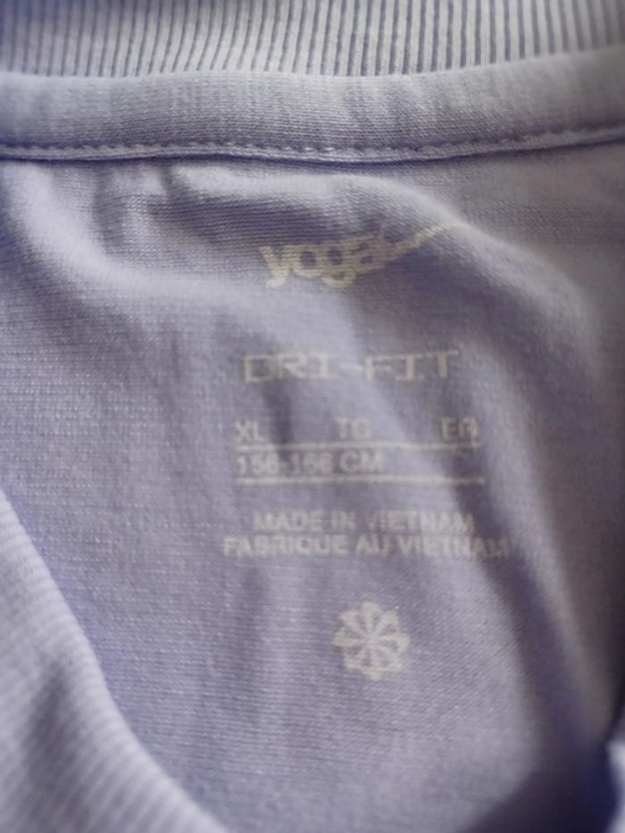 Tee-shirt épais manches longues de Yoga Nike neuf (prix ferme) - photo numéro 2