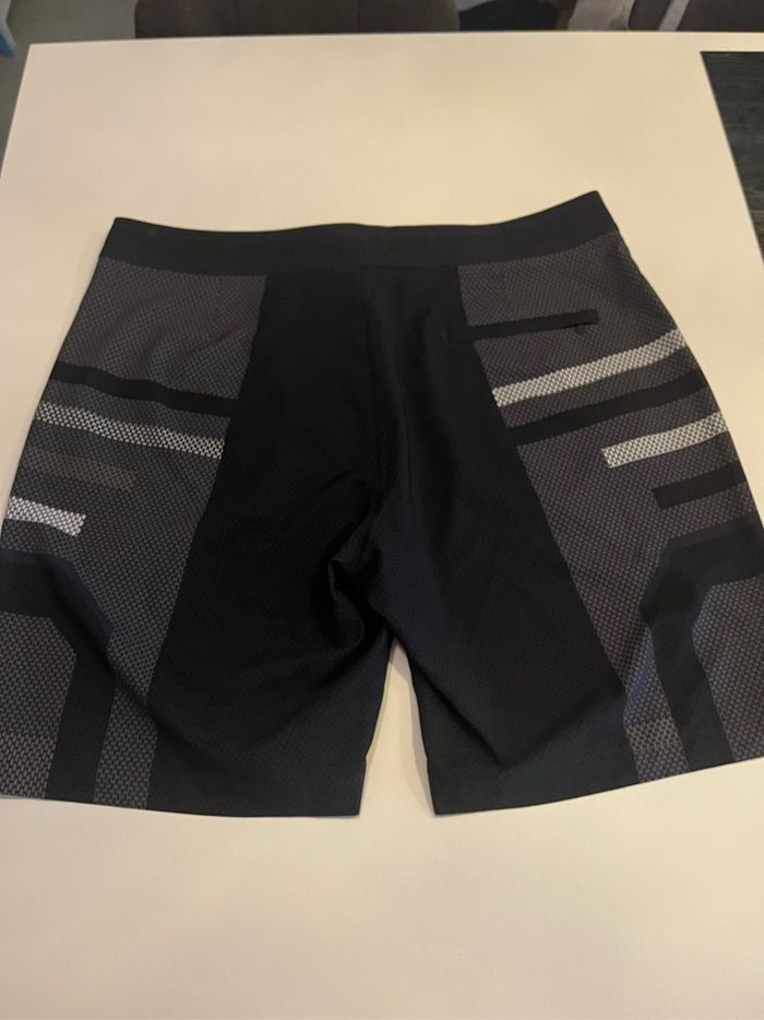 Short de bain Calvin Klein XL neuf - photo numéro 4