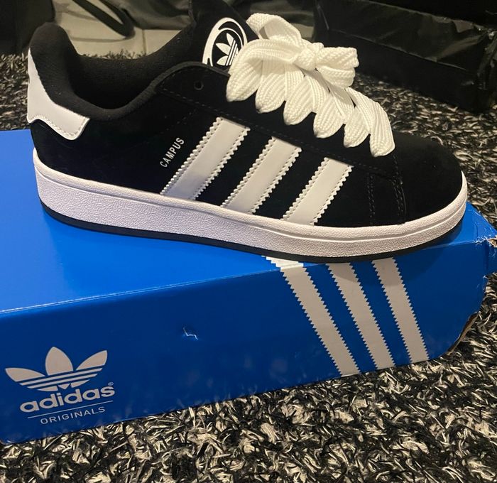 Chaussures Adidas Campus