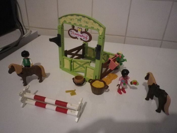 PONEYS