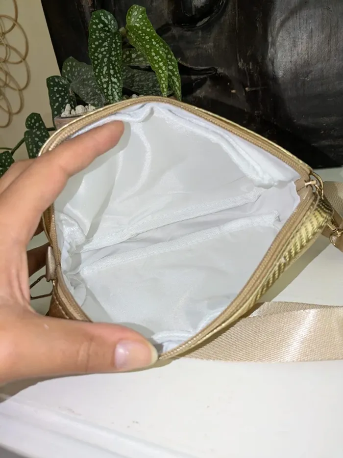 Petit sac à main bandoulière doré – couleur or – chic & tendance - photo numéro 3