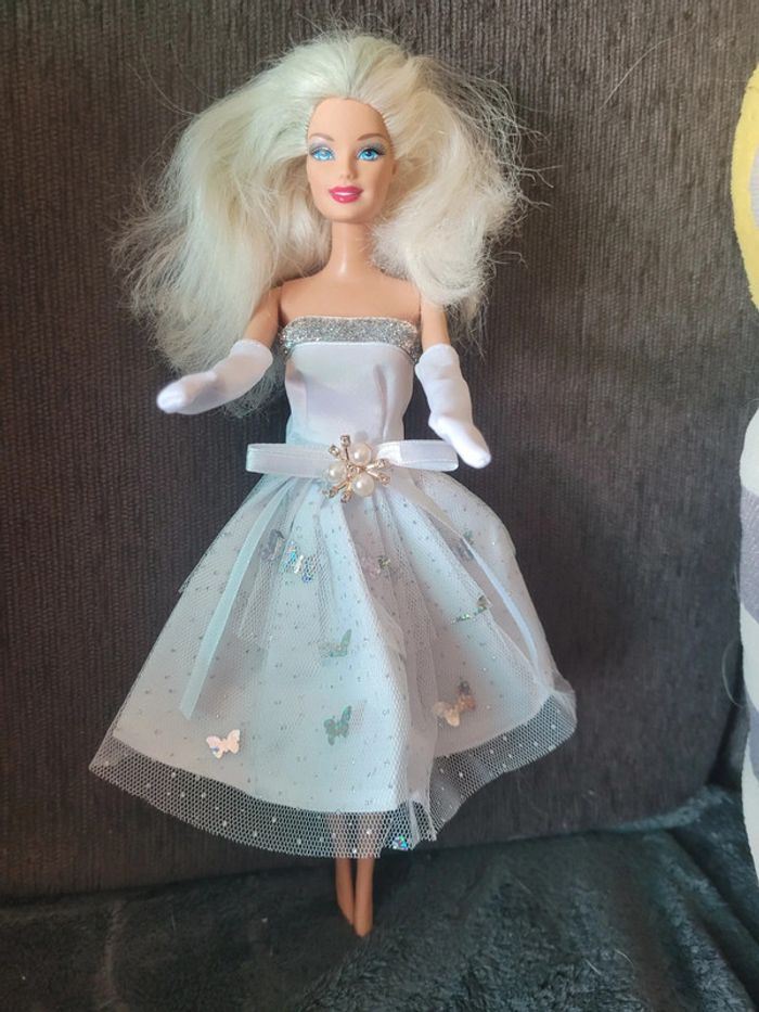Pour poupée Barbie ou similaire robe blanche et gants. - photo numéro 3