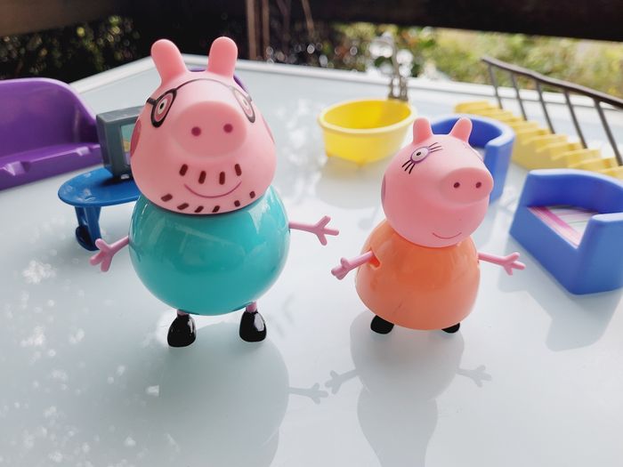 Lot Peppa Pig : divers mobilier + 9 personnages - photo numéro 8