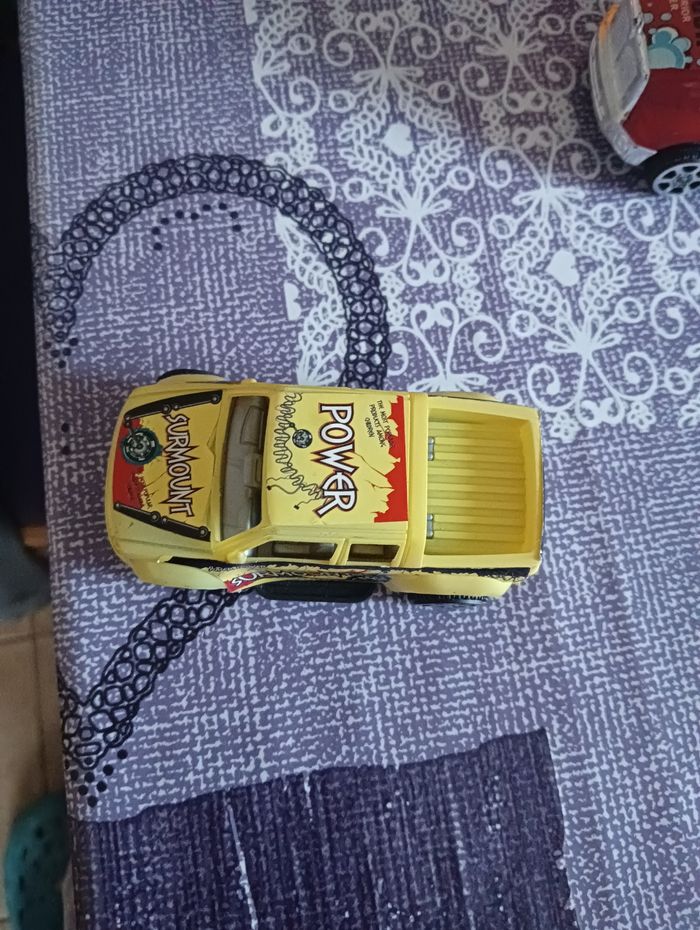 3 véhicules - photo numéro 2