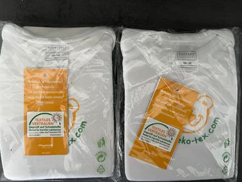 Lot de 2 bodies blancs Schiesser - Taille 1 mois (56 cm) - NEUFS