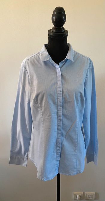 Chemise Kiabi blanche et bleue à rayures taille 40