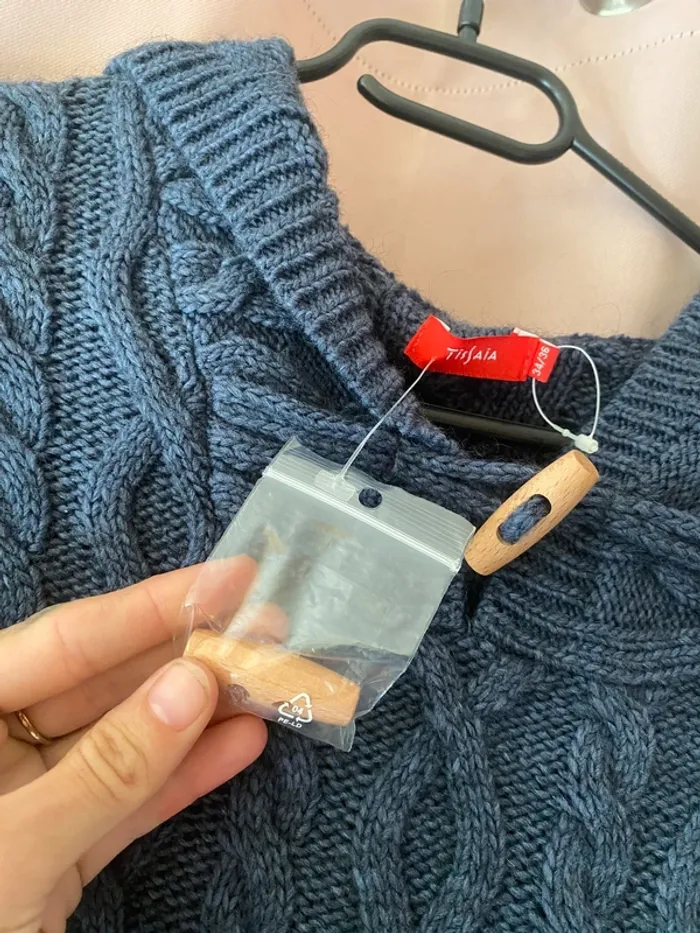 Pull bleu marine - photo numéro 3