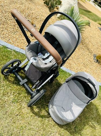 Poussette trio e-priam CYBEX