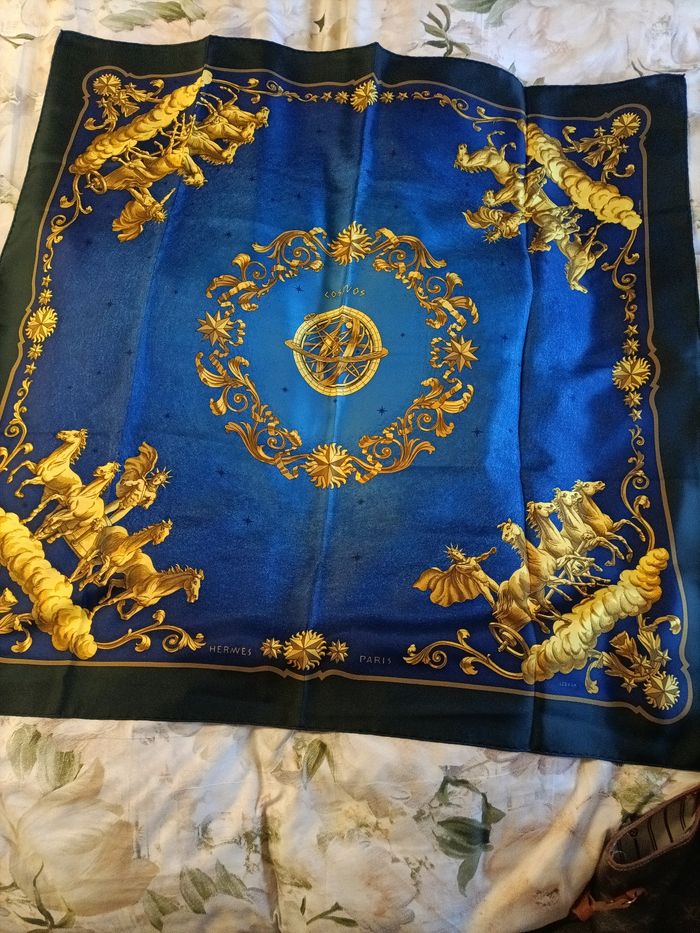 Foulard Hermes 90×90 Carrée vu