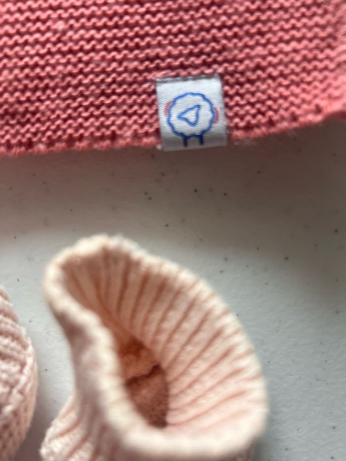 Ensemble lot vêtement gilet laine layette pyjama petit bateau chausson Little dutch 1 mois - photo numéro 3