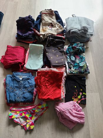 Lot 48 vêtements été fille 3 ans