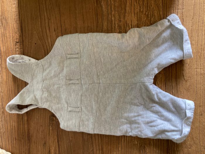 Salopette grise - photo numéro 2