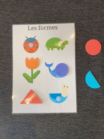 Fiche de type Montessori « les formes »