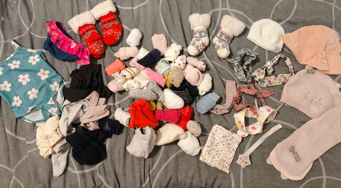 Lot de + de 80 pièces 0-1-3 mois - photo numéro 3