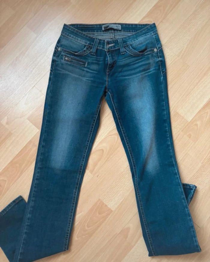 Jean Levi’s Taille 27
