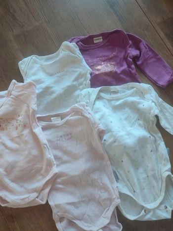 Lot de bodys ML 6 mois