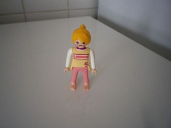 FEMME PLAYMOBIL