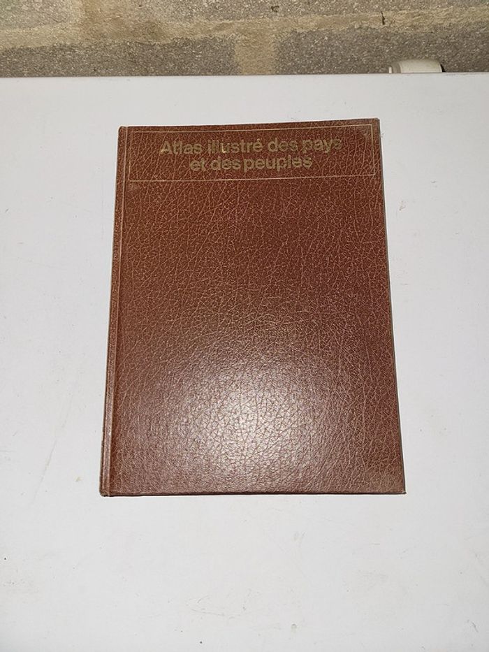 Atlas illustré des pays et des peuples