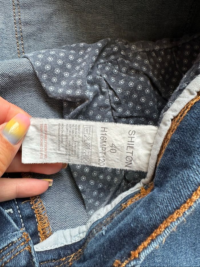 - Jean Shilton  [N] - Taille 50 - Très bon état, petite tache - photo numéro 3