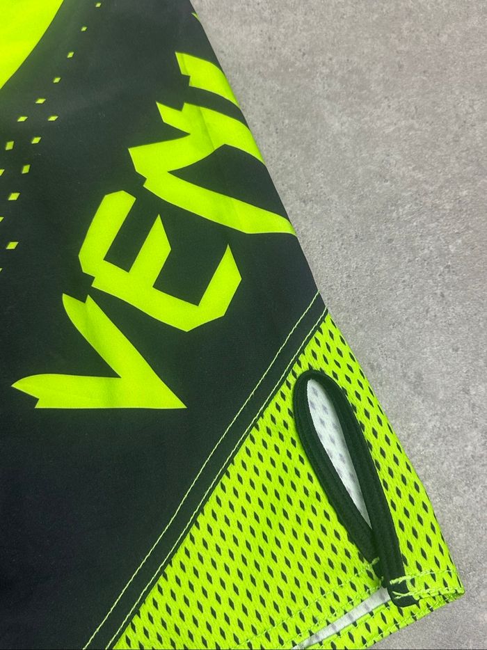 Short de sport de combat mma ufc Venum / Taille L / Très bon état - photo numéro 4