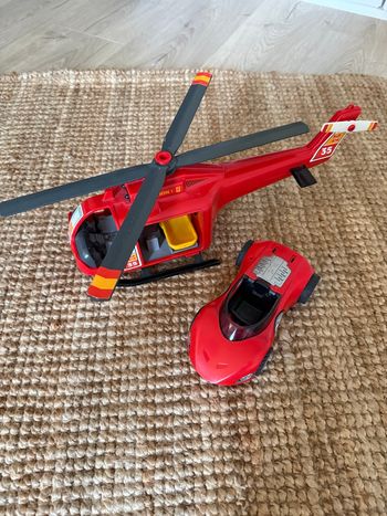 Voiture et hélicoptère Playmobil