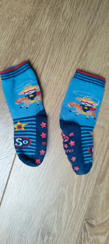 Chaussettes antidérapantes bleu isotoner - taille 21 (13 cm)