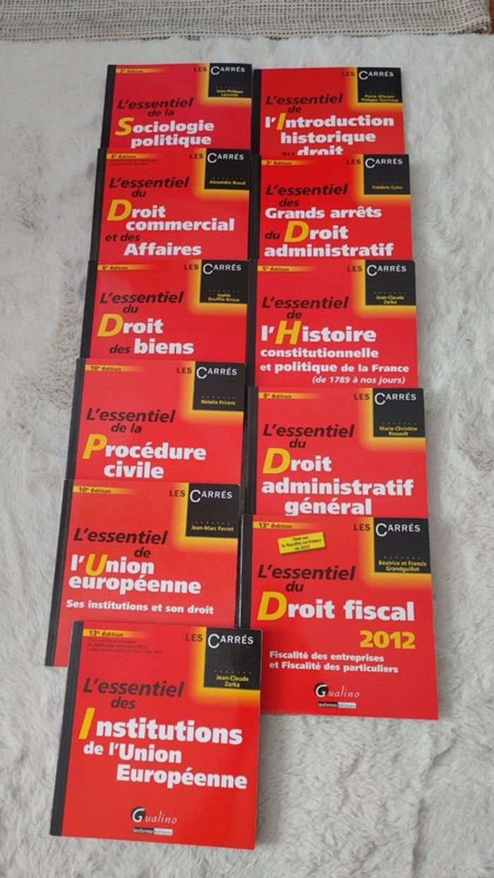 Lot de 11 livres de droit " Les carrés " l'essentiel du droit de - photo numéro 2