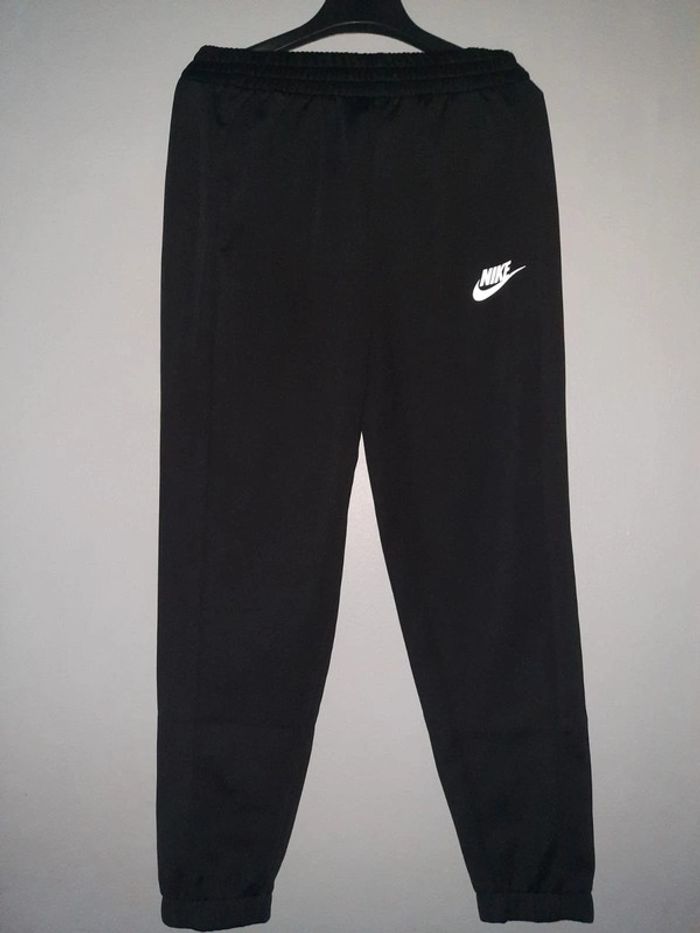 Ensemble survêtement Nike - photo numéro 4