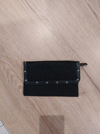 Pochette ysl Yves Saint Laurent en très bon état
