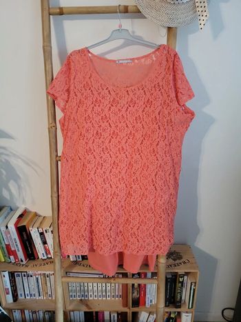 Tunique dentelle la blanche porte T48