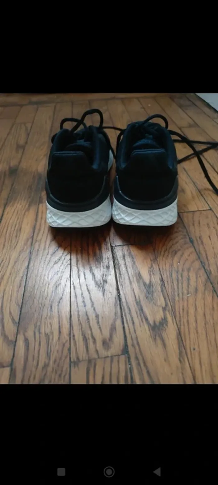 Chaussures de sport - photo numéro 2