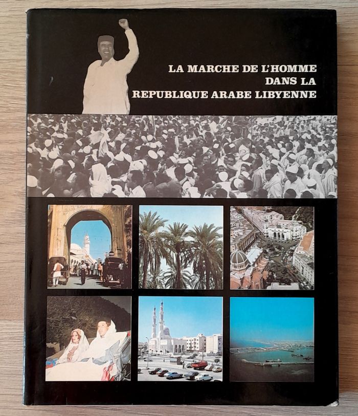 la marche de l'homme dans la république arabe lybienne