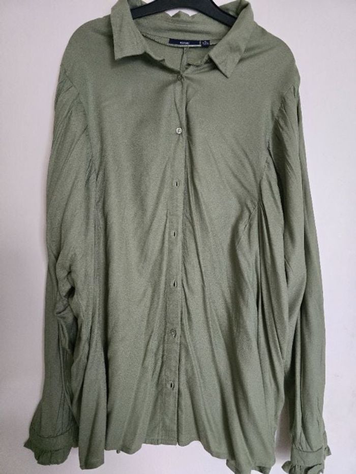 Chemise kaki / vert olive