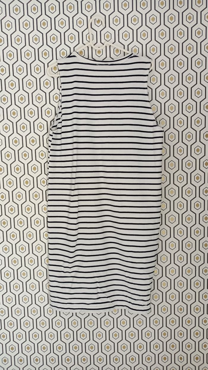 Robe a rayure sans manche Zara 36/38 - photo numéro 4