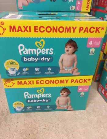Couches Pampers baby dry taille 4