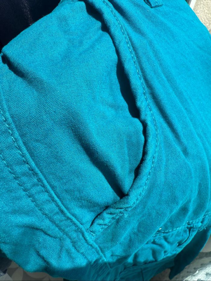 Short cargo homme turquoise, neuf sans étiquette, taille 42 - photo numéro 4