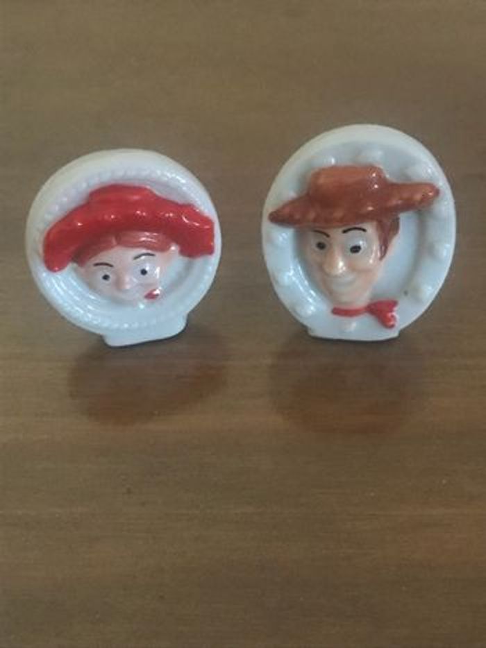 2 fèves Toy Story Disney