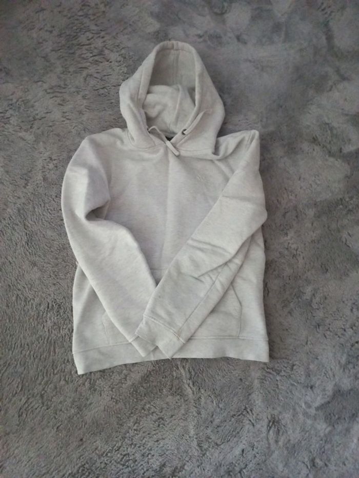 Pull avec capuche taille XS