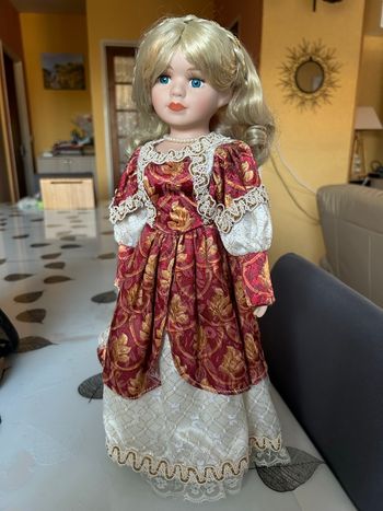 Superbe Poupée de Collection Porcelaine – Style Renaissance / Baroque – 40 cm