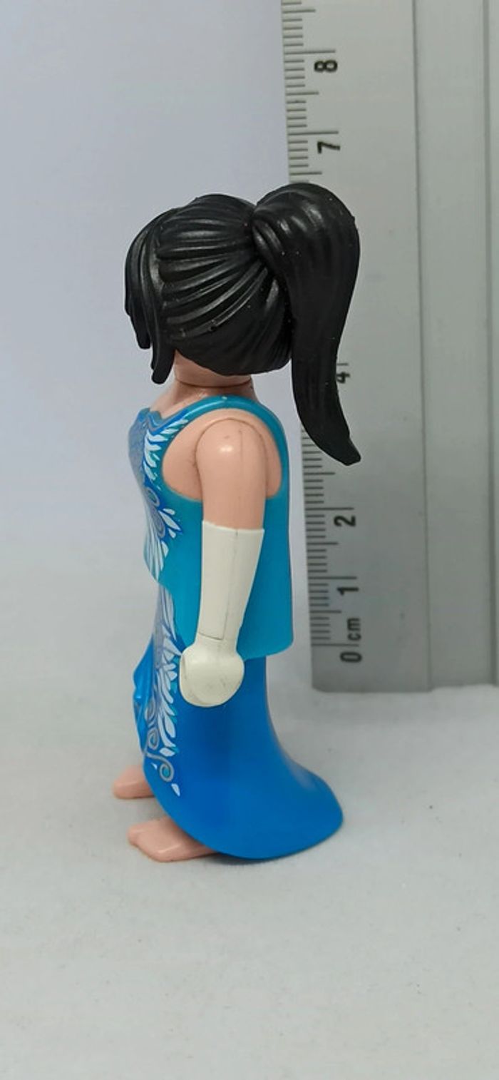 Femme princesse cheveux noirs et robe bleue playmobil - photo numéro 3