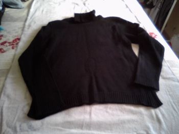 Pull col roulé.  U essentiel.  Taille L