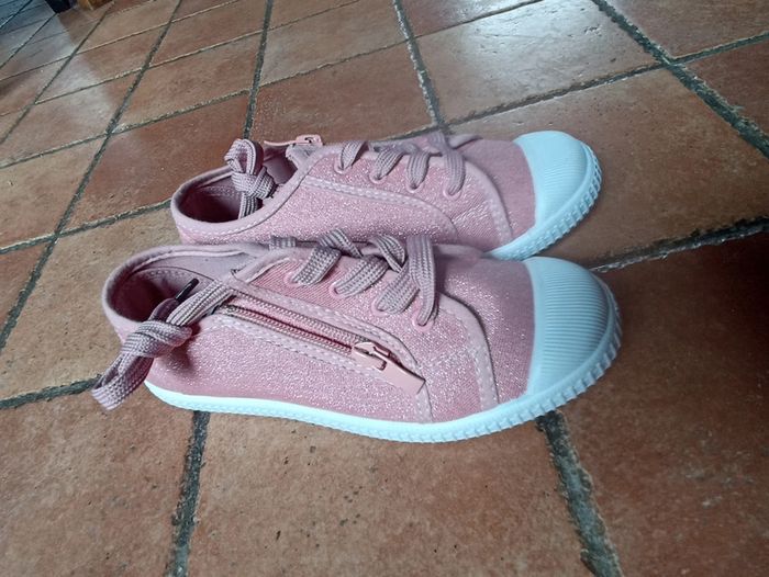 Basket rose taille 33 - photo numéro 2